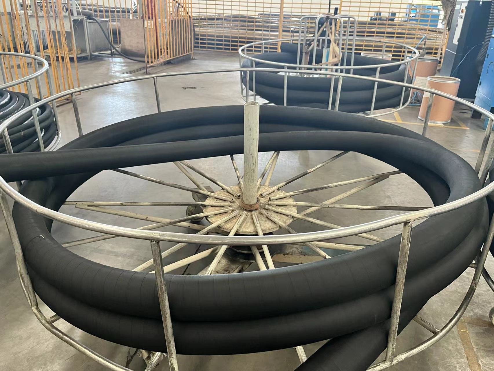 高壓PTFE軟管:卓越性能應(yīng)用于各行各業(yè)