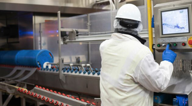 “超高壓滅菌設(shè)備:解鎖果汁行業(yè)新未來,600MPa如何讓‘鮮活營養(yǎng)’與‘長效保質(zhì)’兼得?”