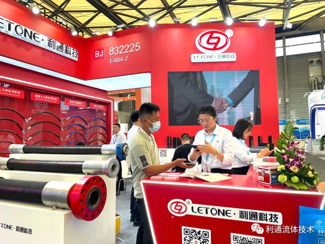 食品工業(yè)中的革新:耐強酸軟管如何優(yōu)化酸性物料輸送