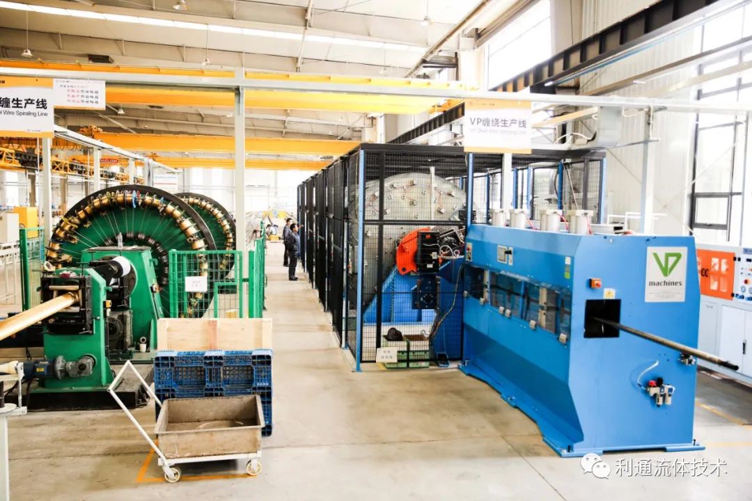 鋼絲軟管的柔韌性是如何形成的?